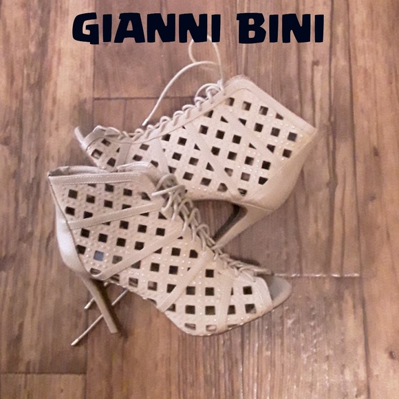 Gianni Bini Shoes - GIANNI BINI    Size 6.5